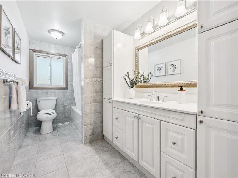 407 Grangewood Drive, Waterloo, ON - Indoor Photo Showing Bathroom