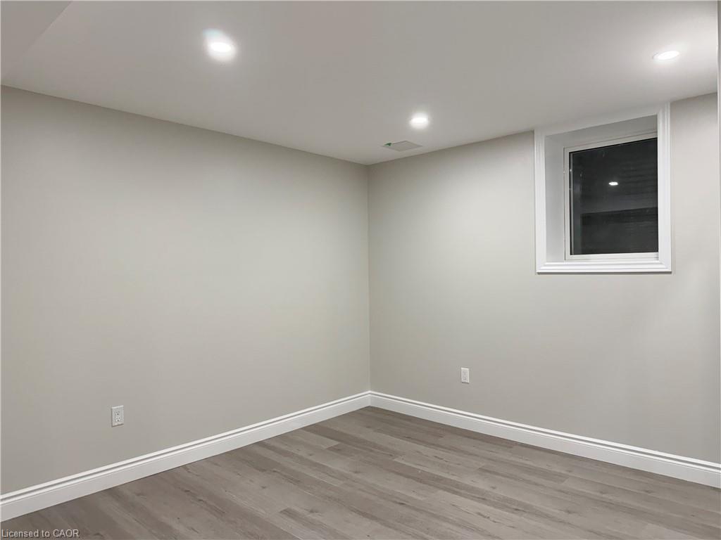 728 Robert Ferrie Drive, Kitchener, ON - Indoor Photo Showing Other Room