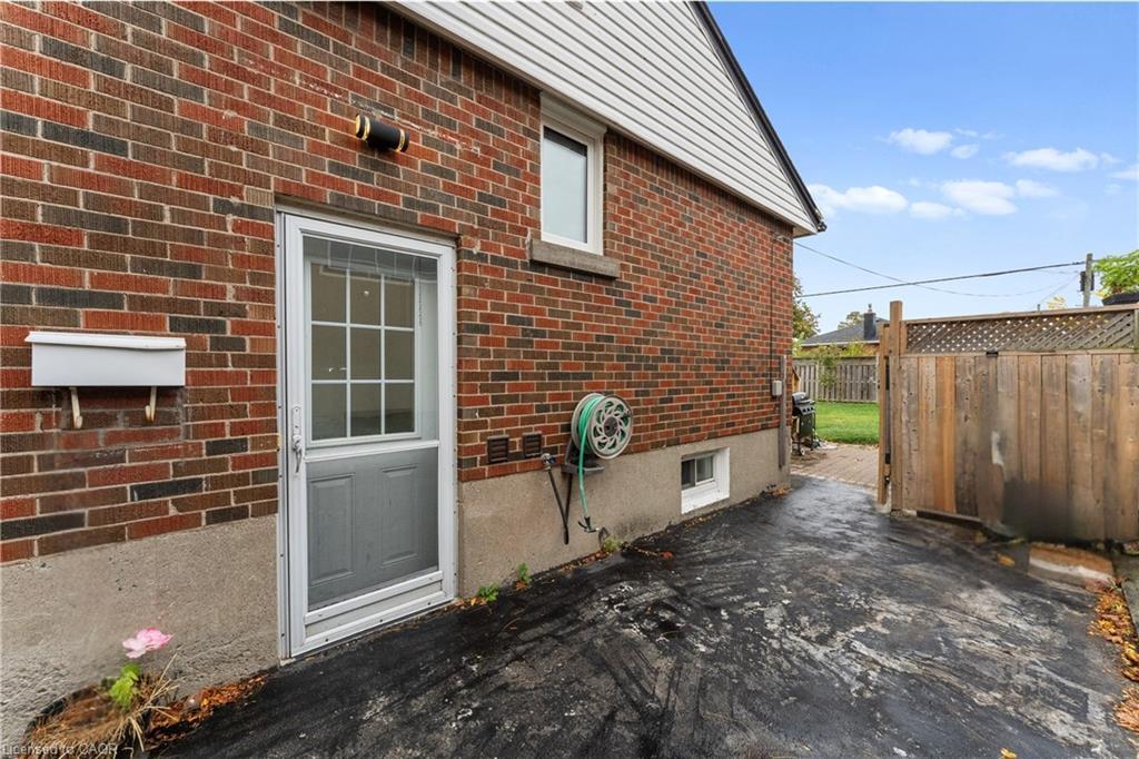 B-25 Castlefield Drive, Hamilton, ON - Outdoor With Exterior