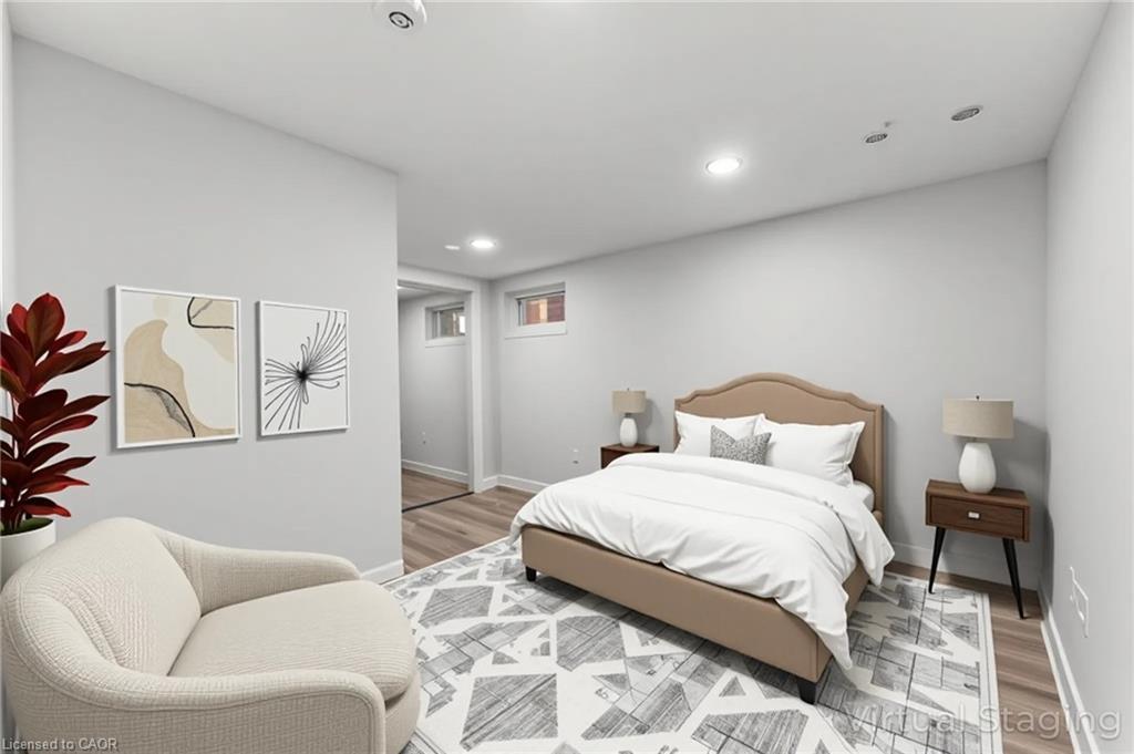 B-25 Castlefield Drive, Hamilton, ON - Indoor Photo Showing Bedroom