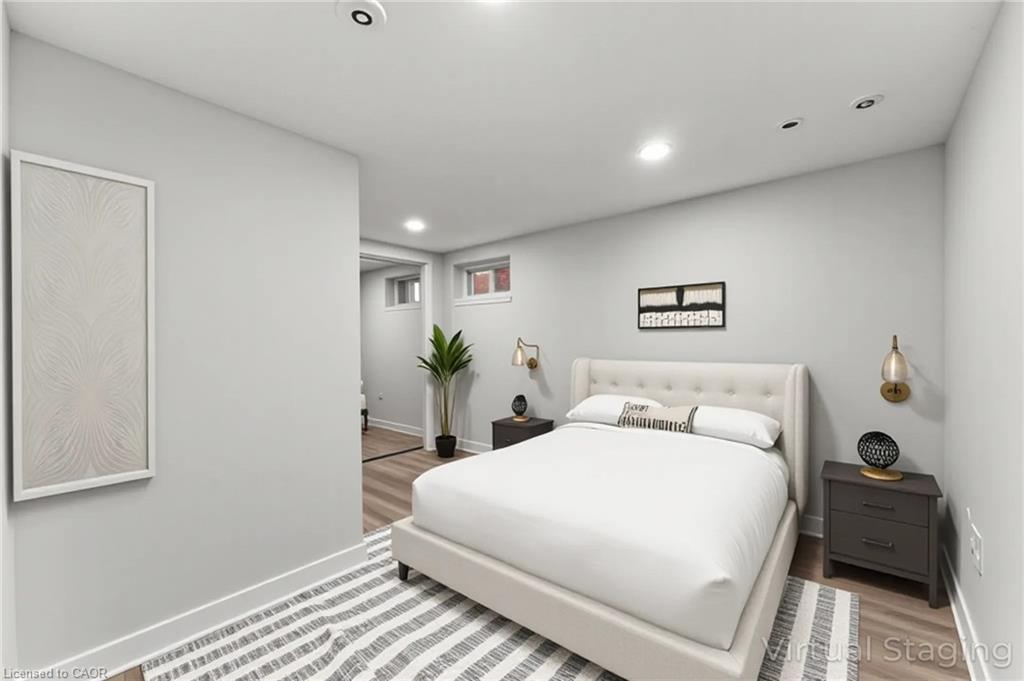 B-25 Castlefield Drive, Hamilton, ON - Indoor Photo Showing Bedroom