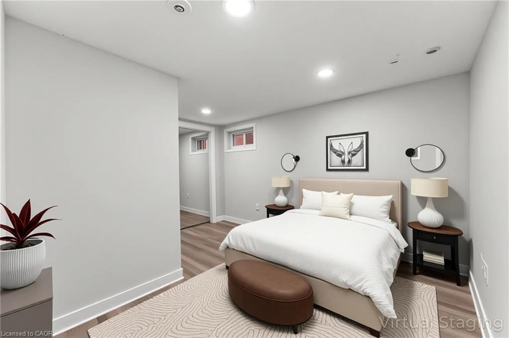 B-25 Castlefield Drive, Hamilton, ON - Indoor Photo Showing Bedroom