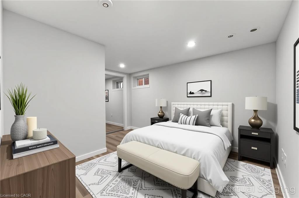 B-25 Castlefield Drive, Hamilton, ON - Indoor Photo Showing Bedroom