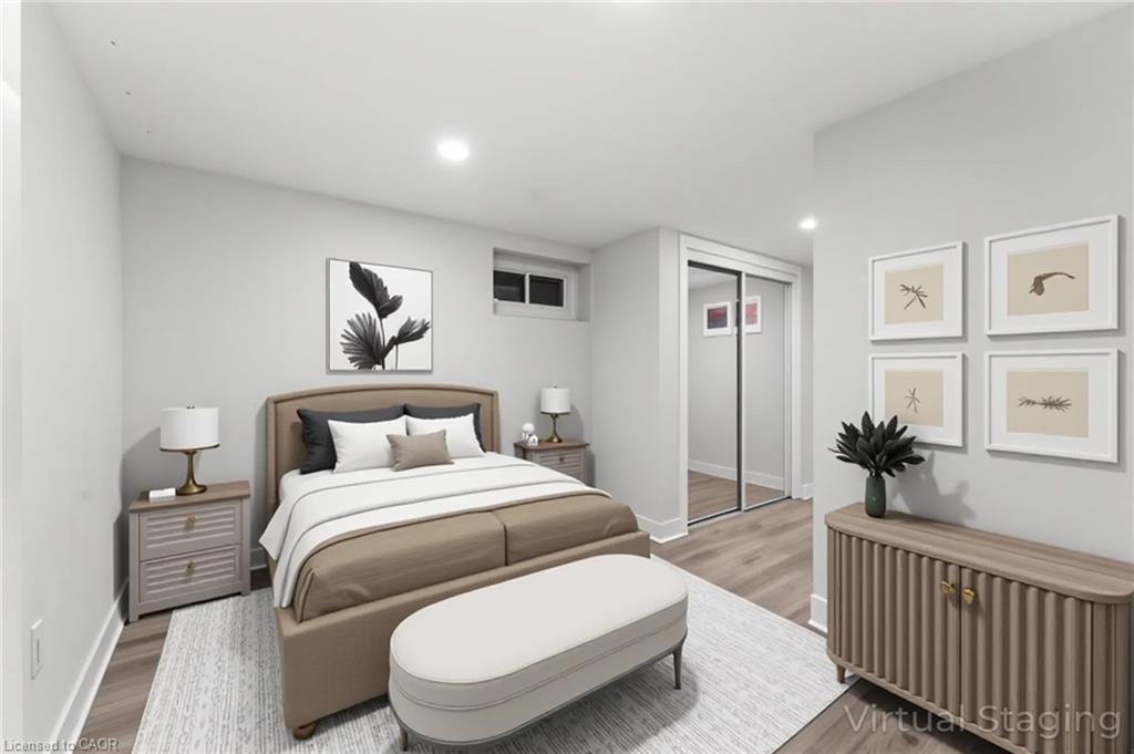 B-25 Castlefield Drive, Hamilton, ON - Indoor Photo Showing Bedroom