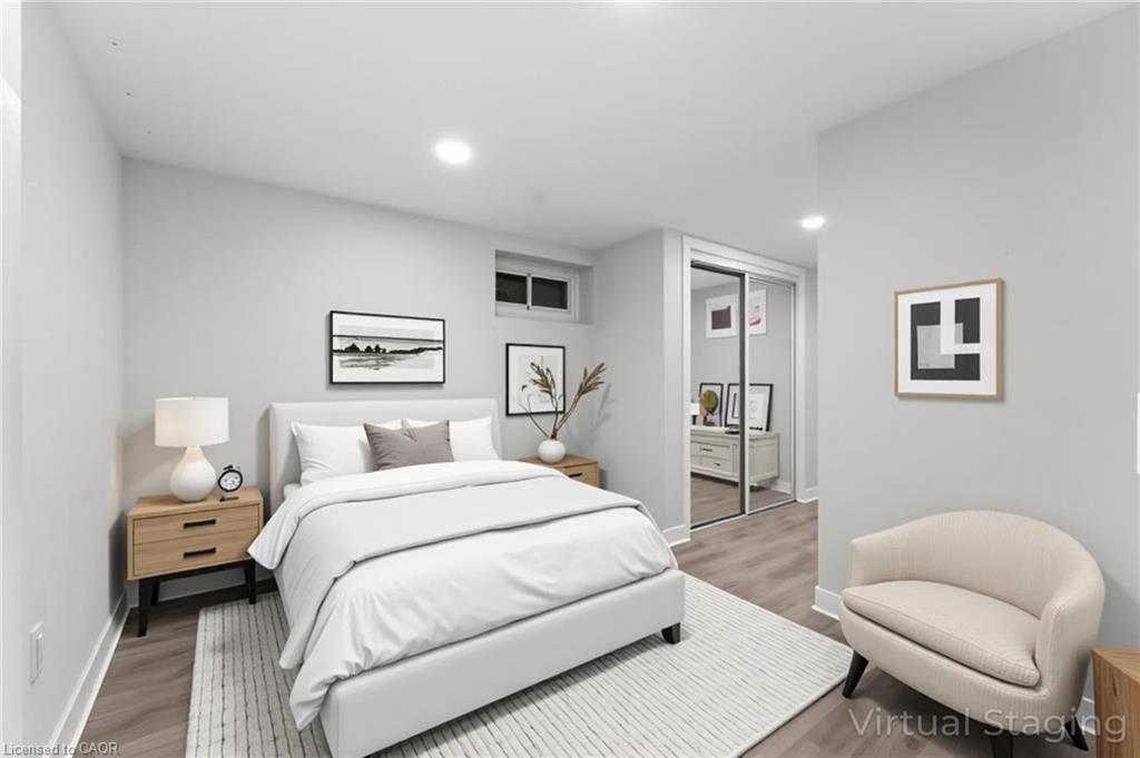 B-25 Castlefield Drive, Hamilton, ON - Indoor Photo Showing Bedroom