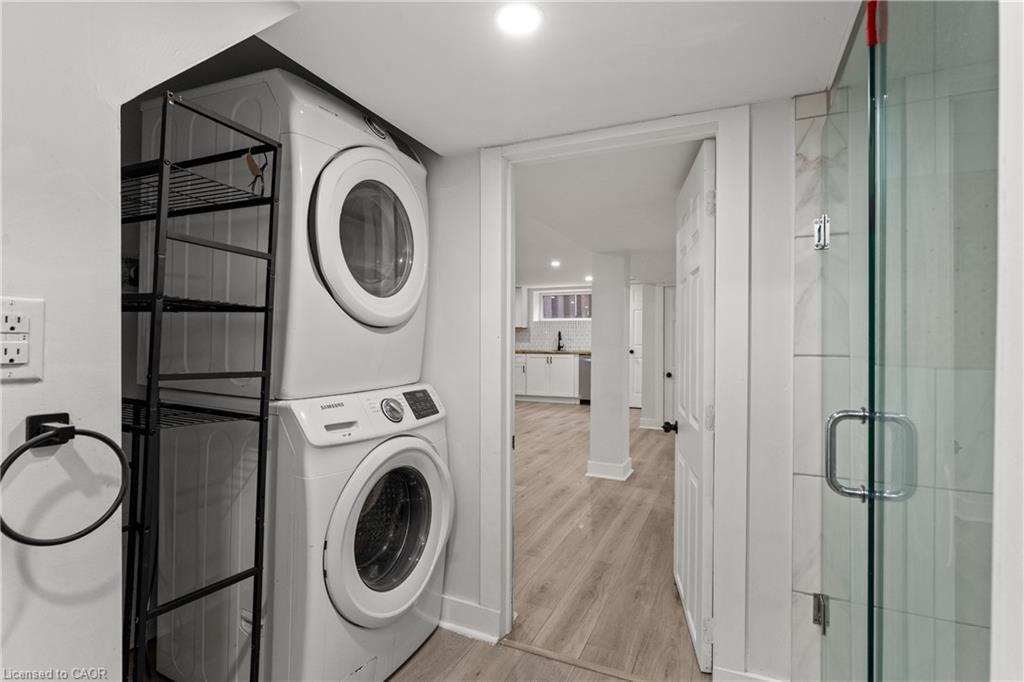 B-25 Castlefield Drive, Hamilton, ON - Indoor Photo Showing Laundry Room
