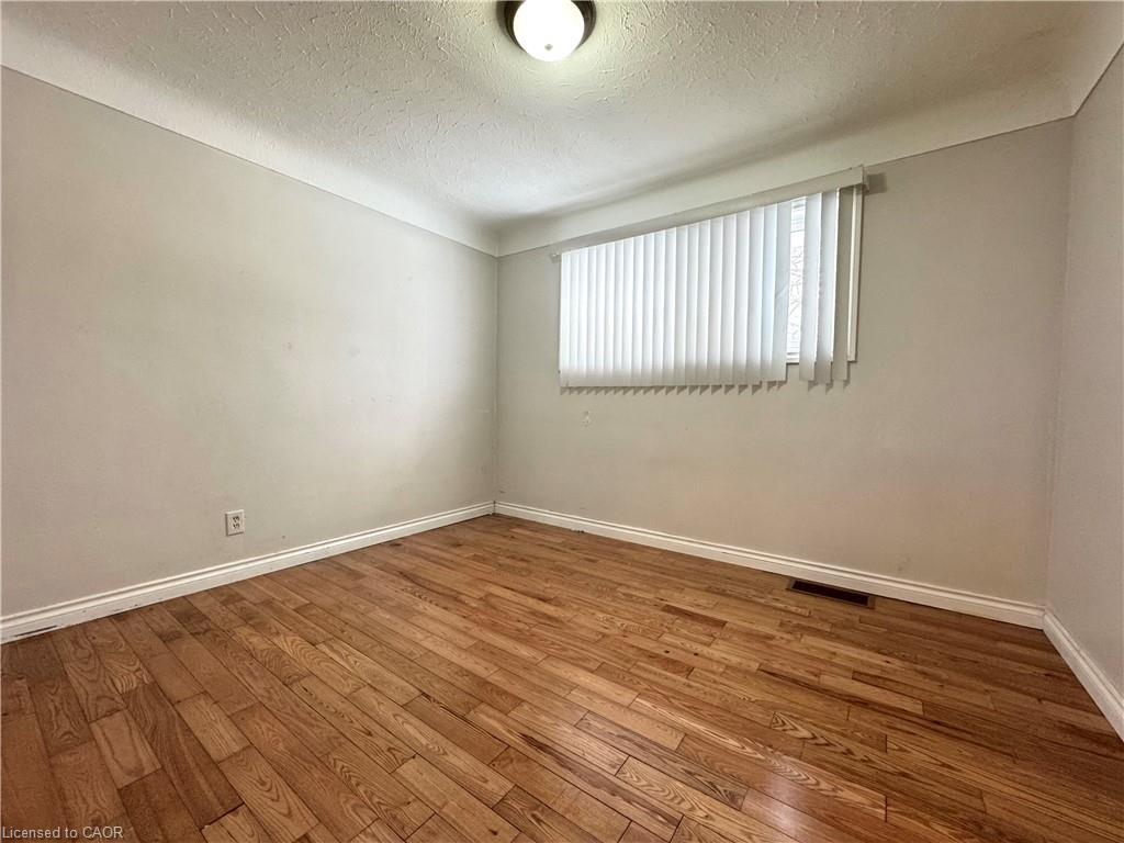 349 Whitney Avenue, Hamilton, ON - Indoor Photo Showing Other Room