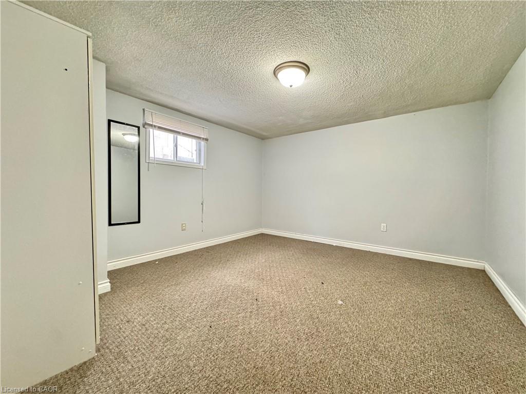 349 Whitney Avenue, Hamilton, ON - Indoor Photo Showing Other Room