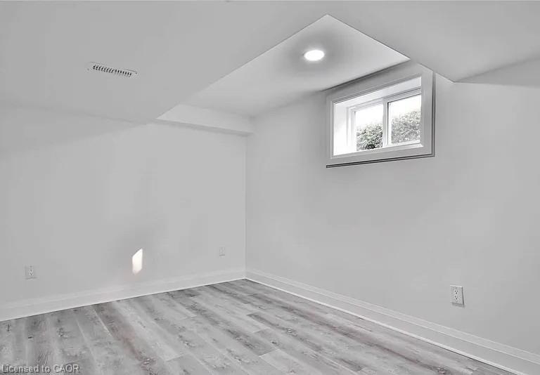 549 Waterloo Street, Hamilton, ON - Indoor Photo Showing Other Room