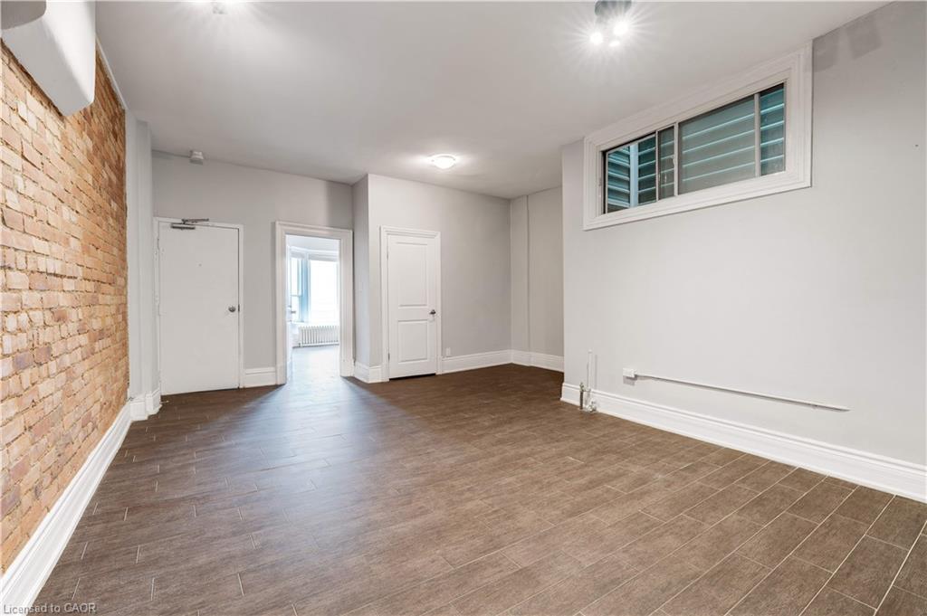 13-477 King Street E, Hamilton, ON - Indoor Photo Showing Other Room