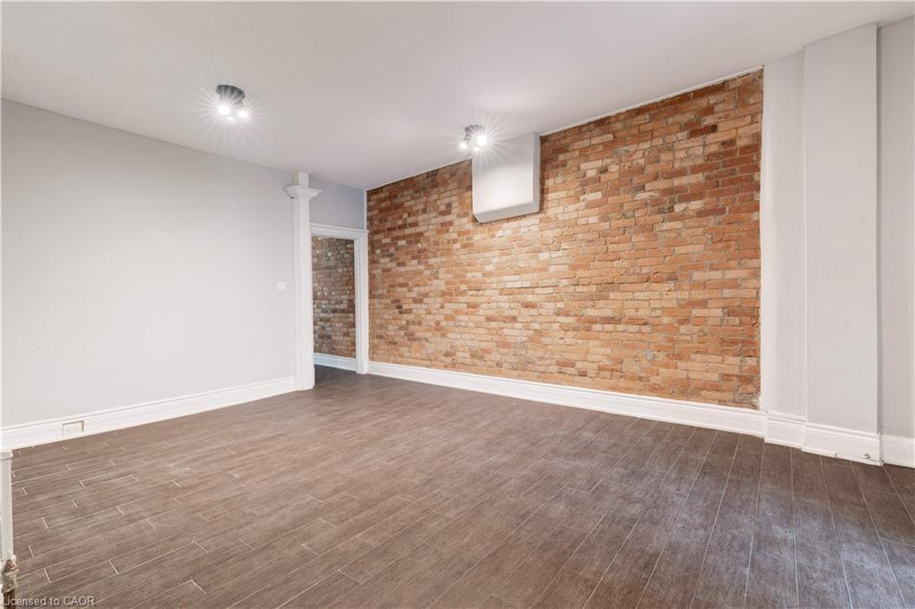 13-477 King Street E, Hamilton, ON - Indoor Photo Showing Other Room