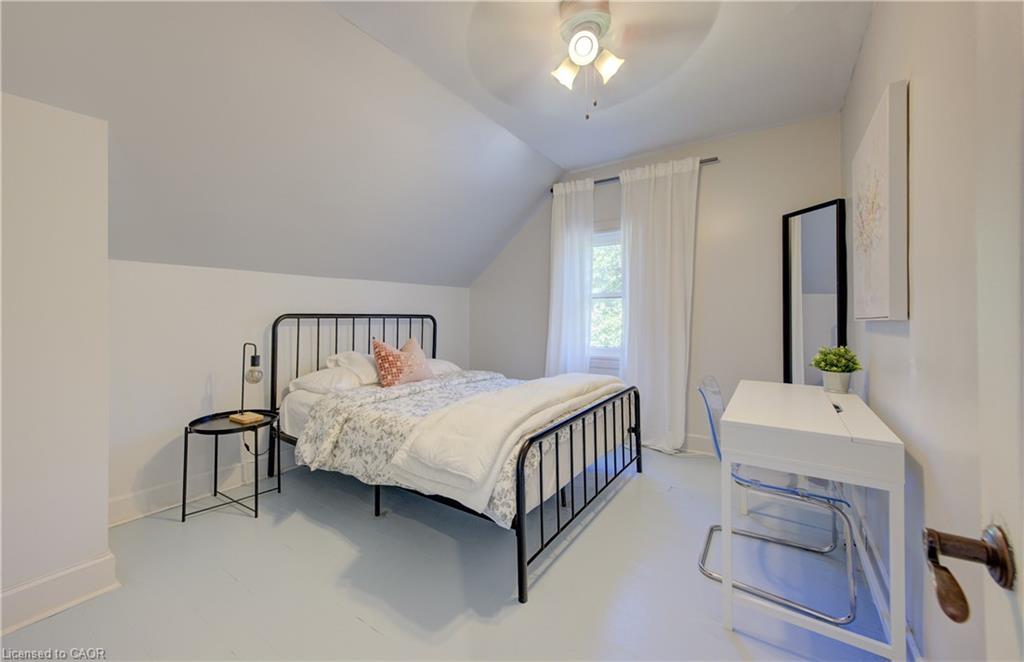 350 Victoria Street S, Kitchener, ON - Indoor Photo Showing Bedroom