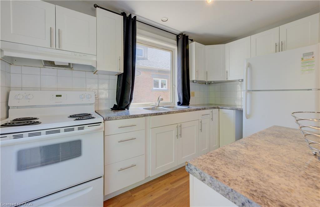 350 Victoria Street S, Kitchener, ON - Indoor Photo Showing Kitchen