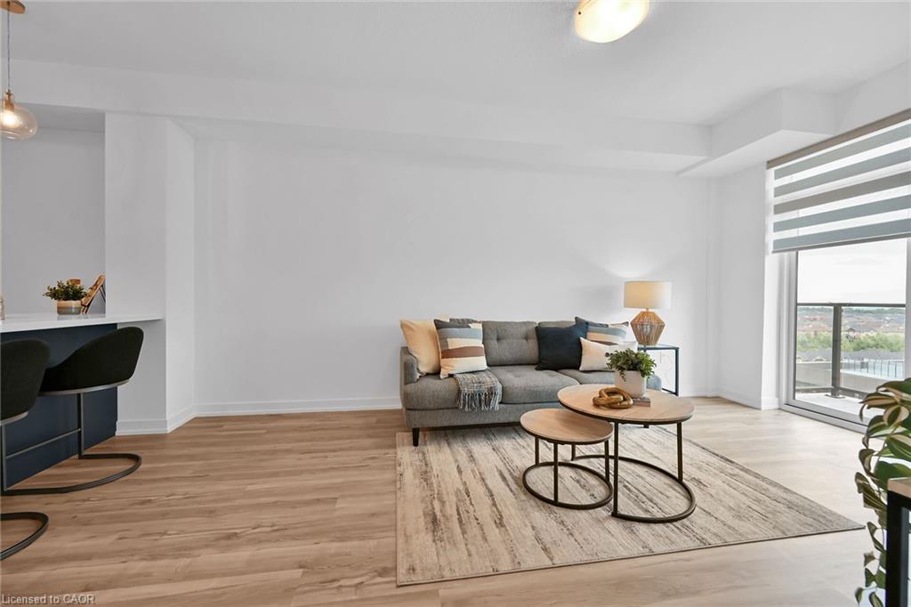 801-470 Dundas Street E, Waterdown, ON - Indoor Photo Showing Living Room