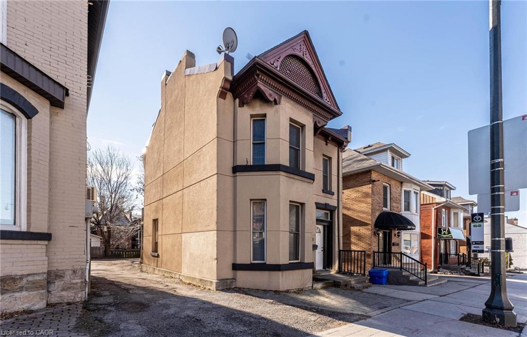 1-265 Main Street W, Hamilton, ON - Outdoor