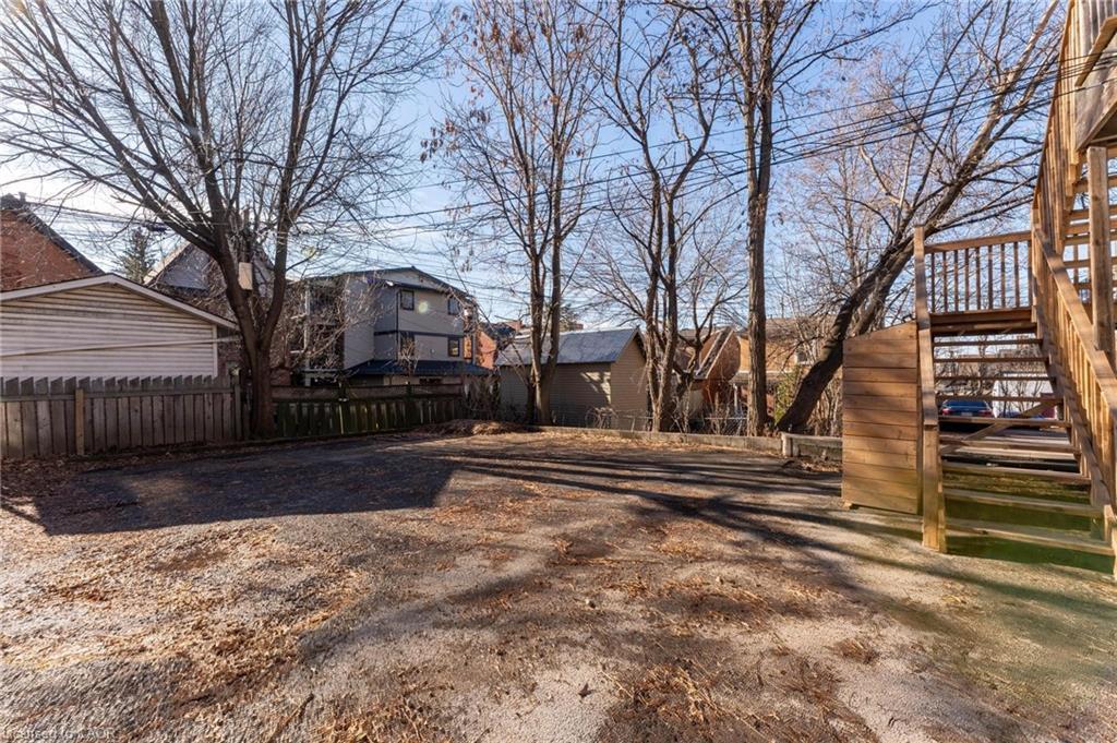 1-265 Main Street W, Hamilton, ON - Outdoor