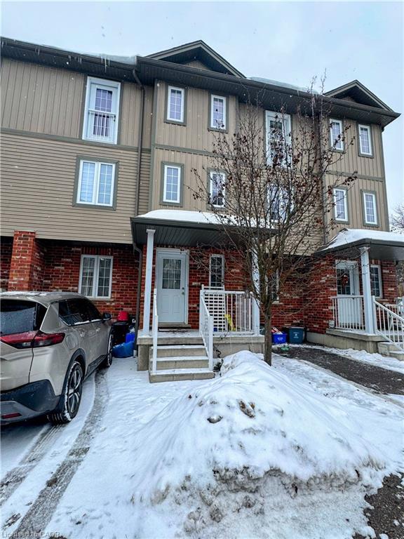 9-55 Mooregate Crescent, Kitchener, ON - Outdoor With Facade