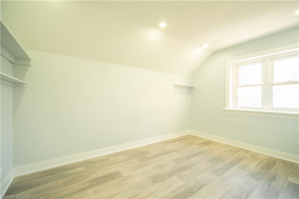 10 Monroe Street, Cambridge, ON - Indoor