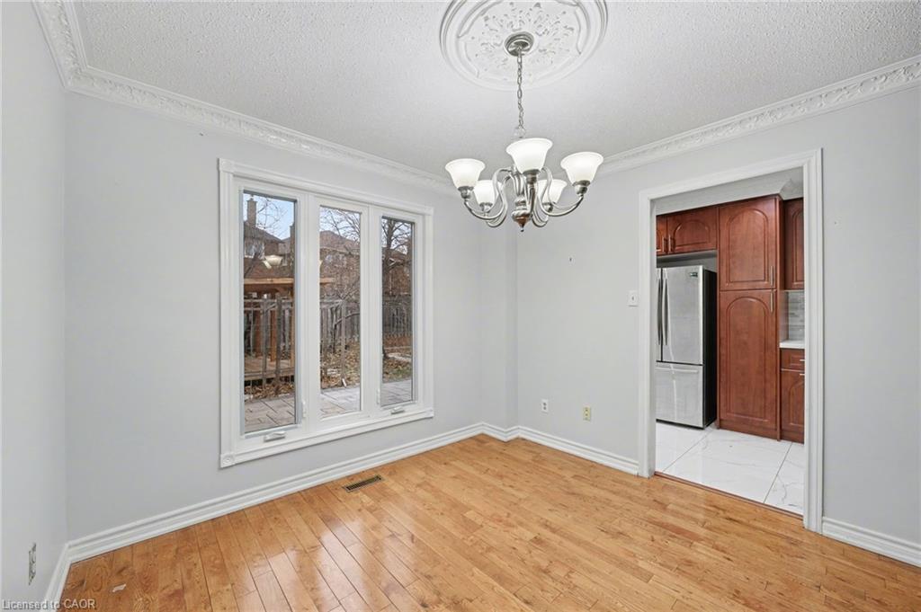 993 Lucerne Crescent, Mississauga, ON - Indoor Photo Showing Other Room