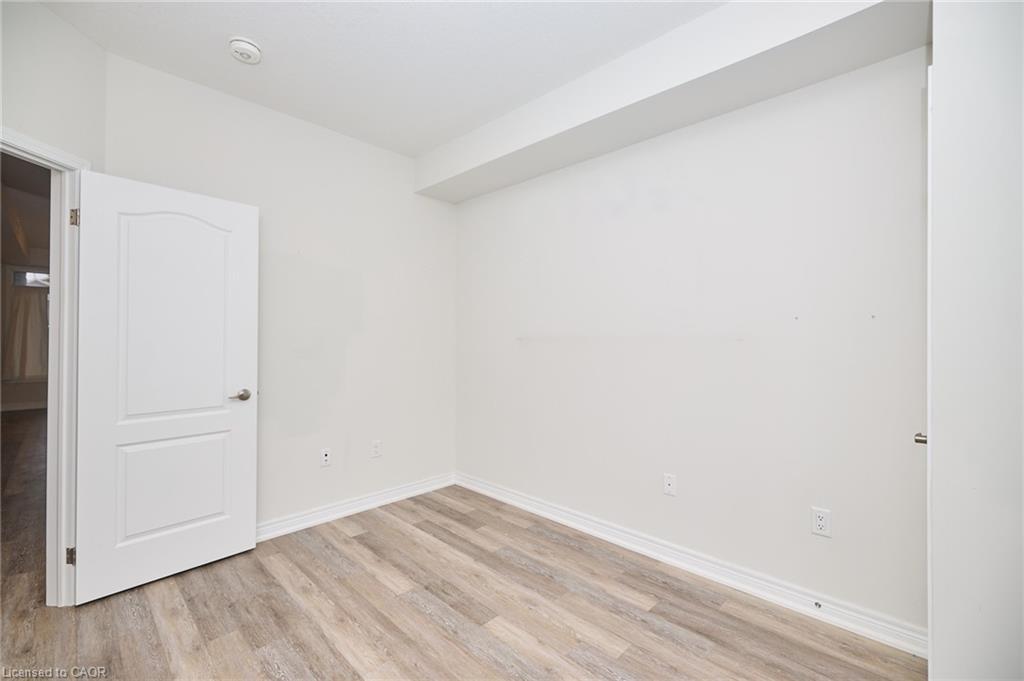 7-5016 Serena Drive, Beamsville, ON - Indoor Photo Showing Other Room