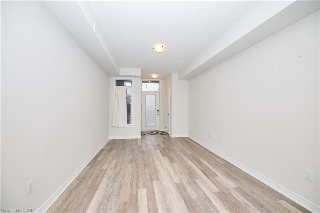 7-5016 Serena Drive, Beamsville, ON - Indoor Photo Showing Other Room