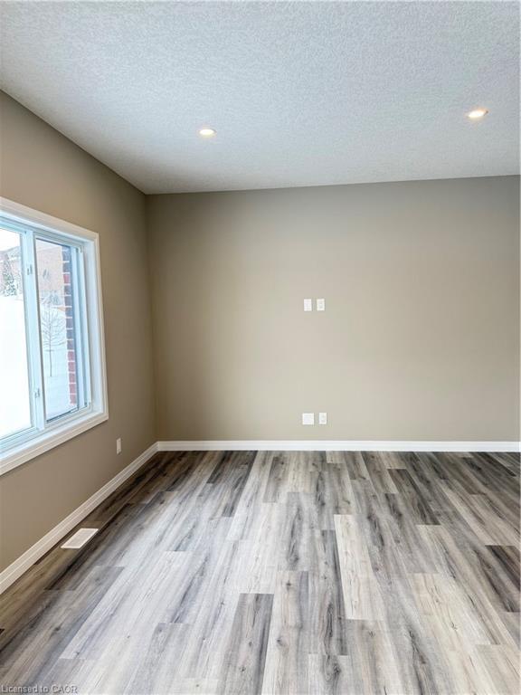423 Woolwich Street, Waterloo, ON - Indoor Photo Showing Other Room