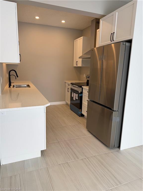 423 Woolwich Street, Waterloo, ON - Indoor Photo Showing Kitchen