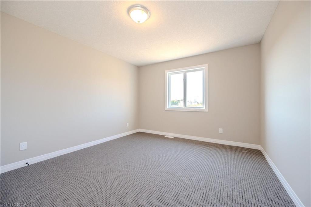 423 Woolwich Street, Waterloo, ON - Indoor Photo Showing Other Room