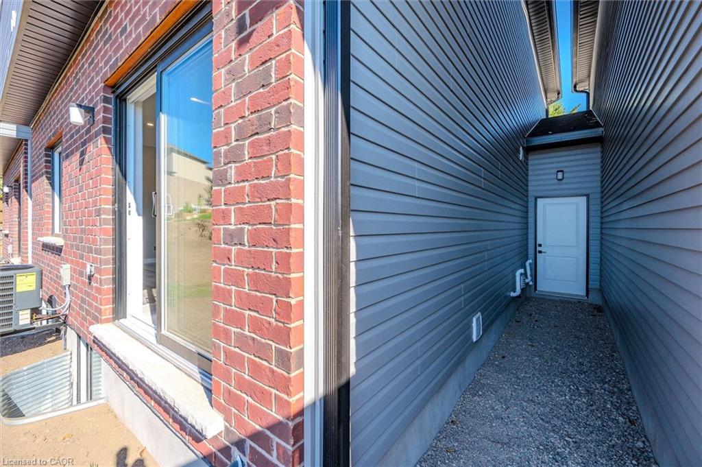 423 Woolwich Street, Waterloo, ON - Outdoor With Exterior