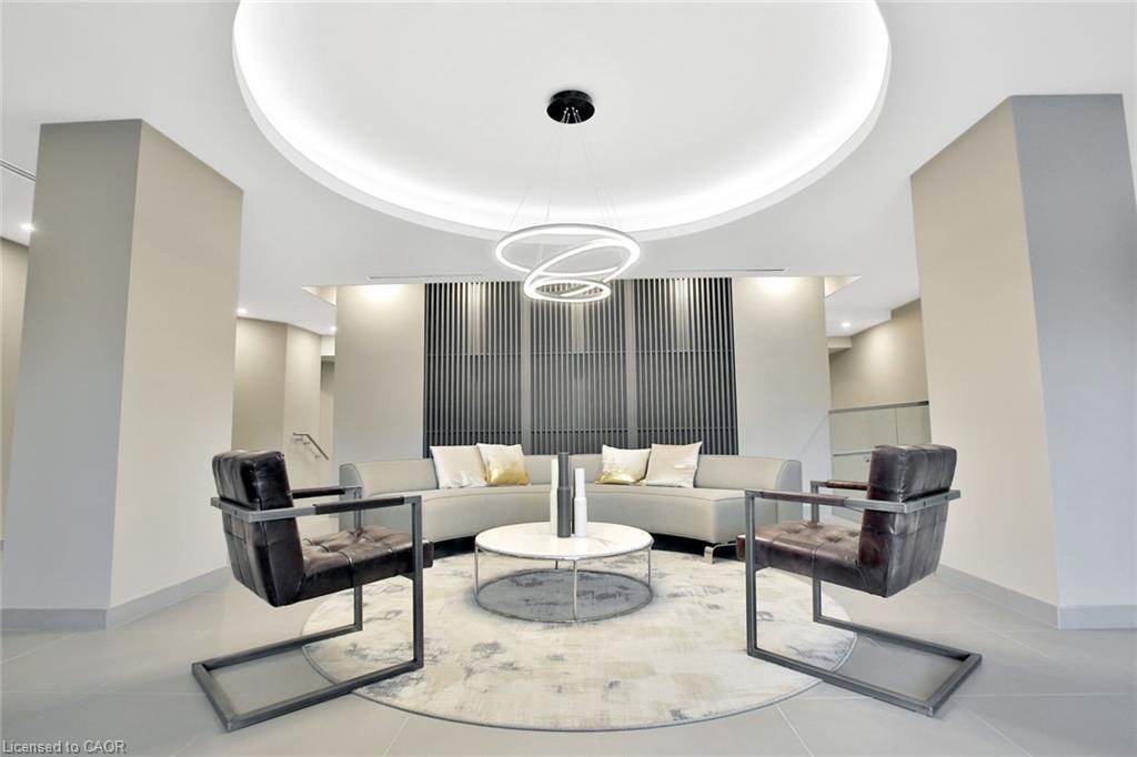 105-457 Plains Road E, Burlington, ON - Indoor