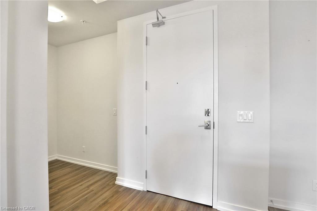 105-457 Plains Road E, Burlington, ON - Indoor Photo Showing Other Room
