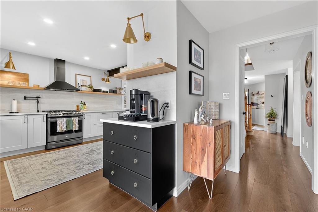 3 Jacqueline Boulevard, Hamilton, ON - Indoor Photo Showing Kitchen