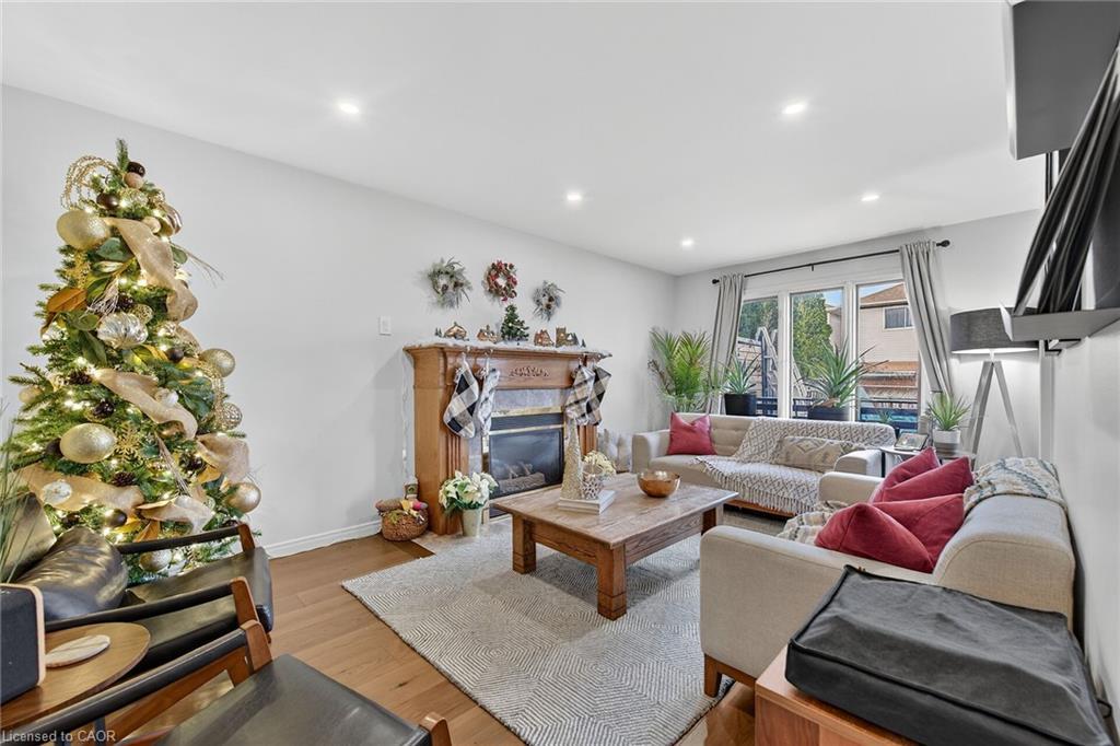 3 Jacqueline Boulevard, Hamilton, ON - Indoor Photo Showing Living Room With Fireplace