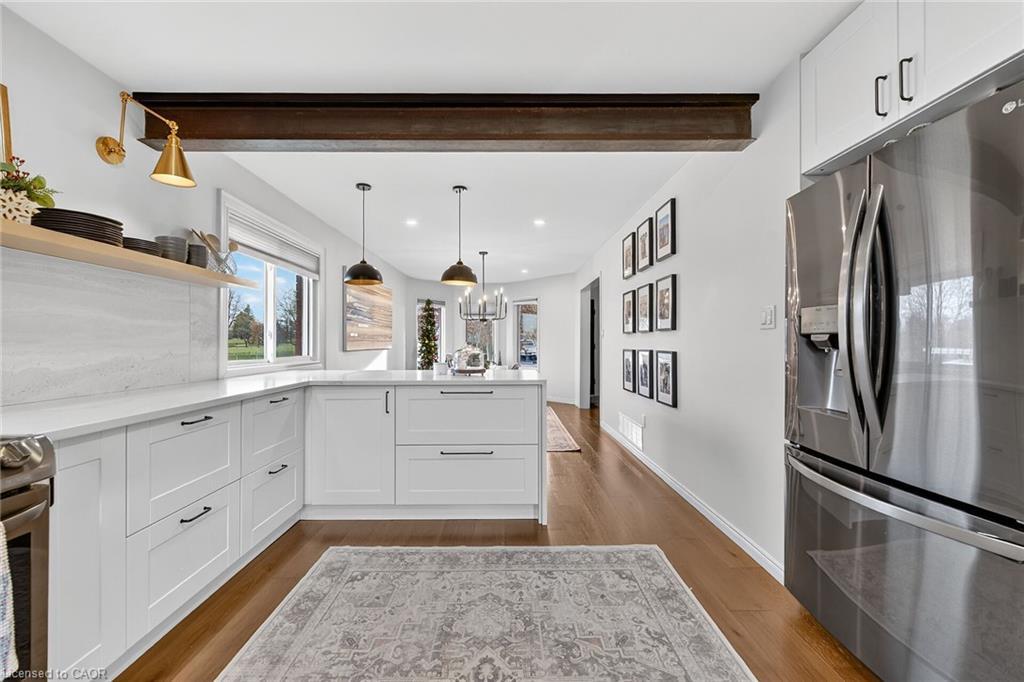 3 Jacqueline Boulevard, Hamilton, ON - Indoor Photo Showing Kitchen