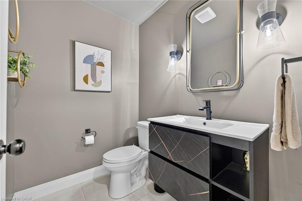3 Jacqueline Boulevard, Hamilton, ON - Indoor Photo Showing Bathroom