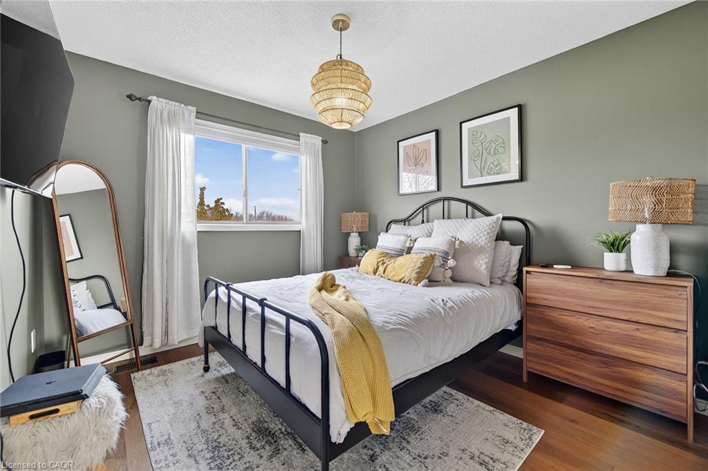 3 Jacqueline Boulevard, Hamilton, ON - Indoor Photo Showing Bedroom