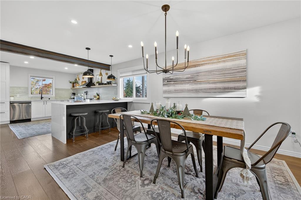 3 Jacqueline Boulevard, Hamilton, ON - Indoor Photo Showing Dining Room