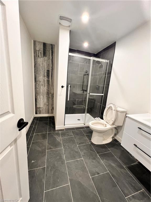 Basement-3401 Regiment Road, London, ON - Indoor Photo Showing Bathroom