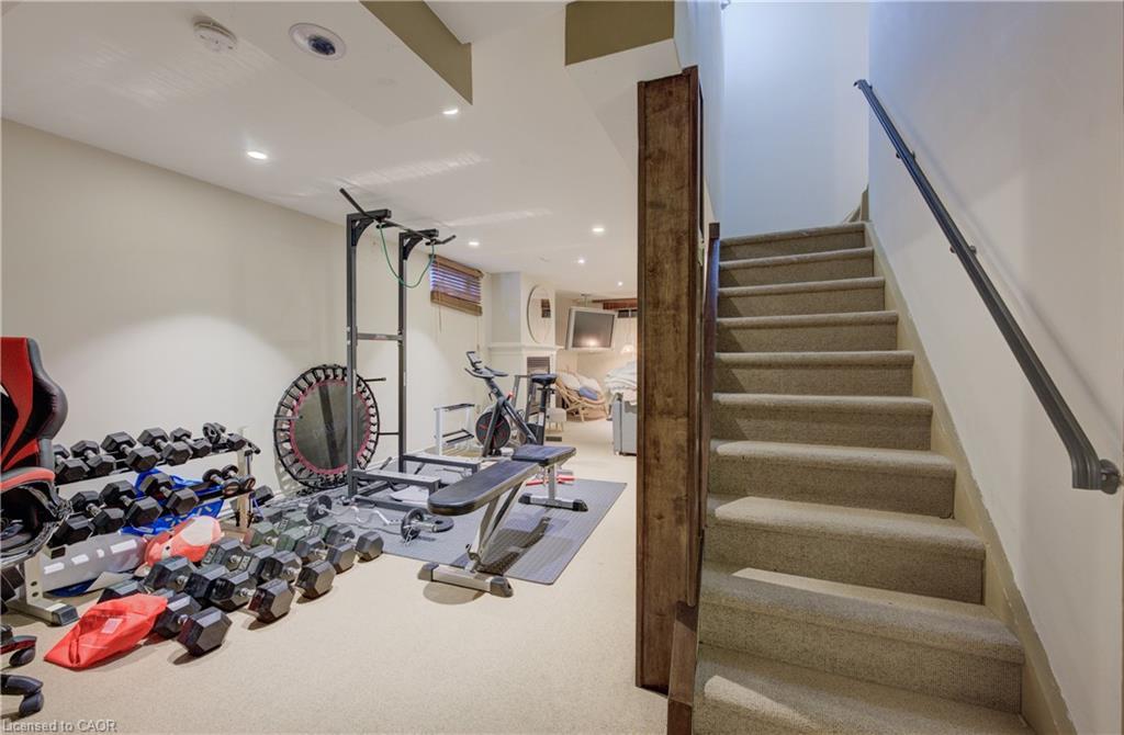 600 Highvalley Road, Ancaster, ON - Indoor