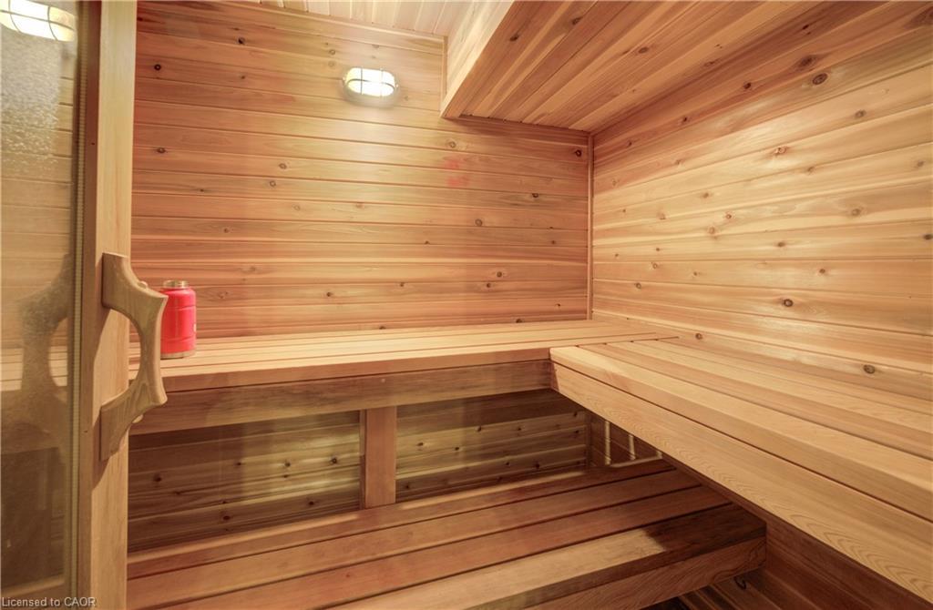 600 Highvalley Road, Ancaster, ON - Indoor Photo Showing Other Room