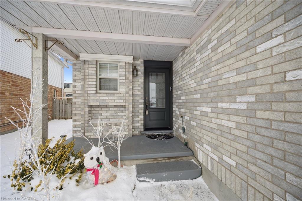 747 Fairway Court, Kitchener, ON - Outdoor