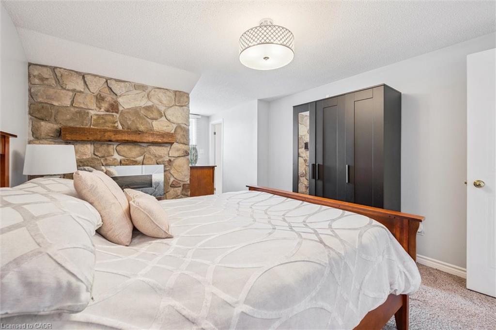 747 Fairway Court, Kitchener, ON - Indoor Photo Showing Bedroom