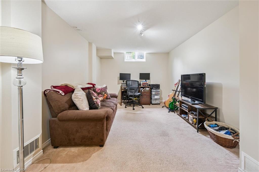 747 Fairway Court, Kitchener, ON - Indoor