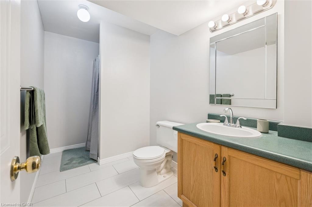 747 Fairway Court, Kitchener, ON - Indoor Photo Showing Laundry Room