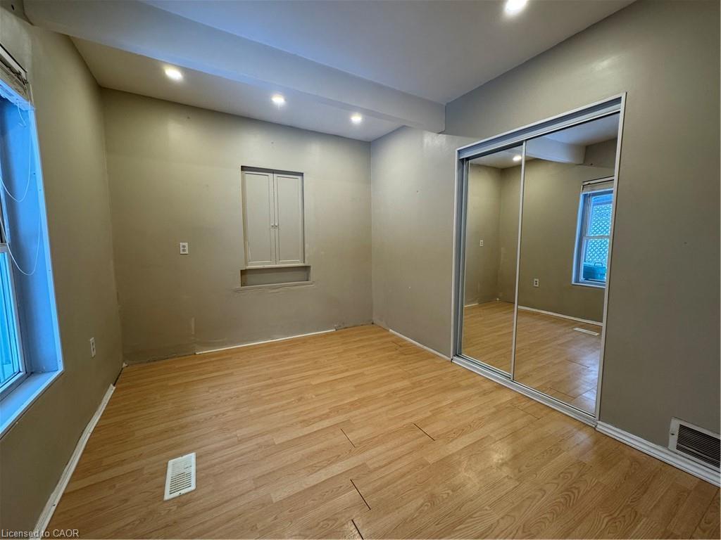 272 Main Street, Cambridge, ON - Indoor Photo Showing Other Room