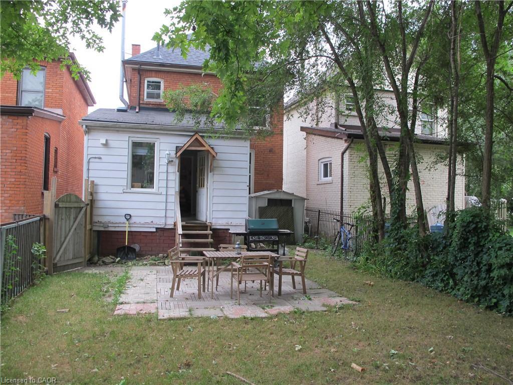 37 Dundas Street, Dundas, ON - Outdoor