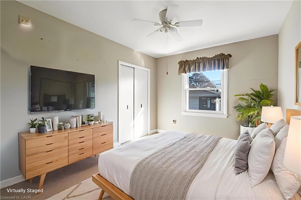 173 West 23Rd Street, Hamilton, ON - Indoor Photo Showing Bedroom