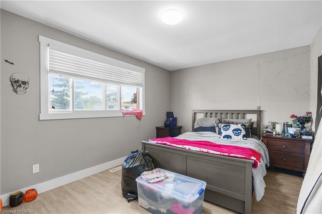 96 Summerlea Drive, Hamilton, ON - Indoor Photo Showing Bedroom