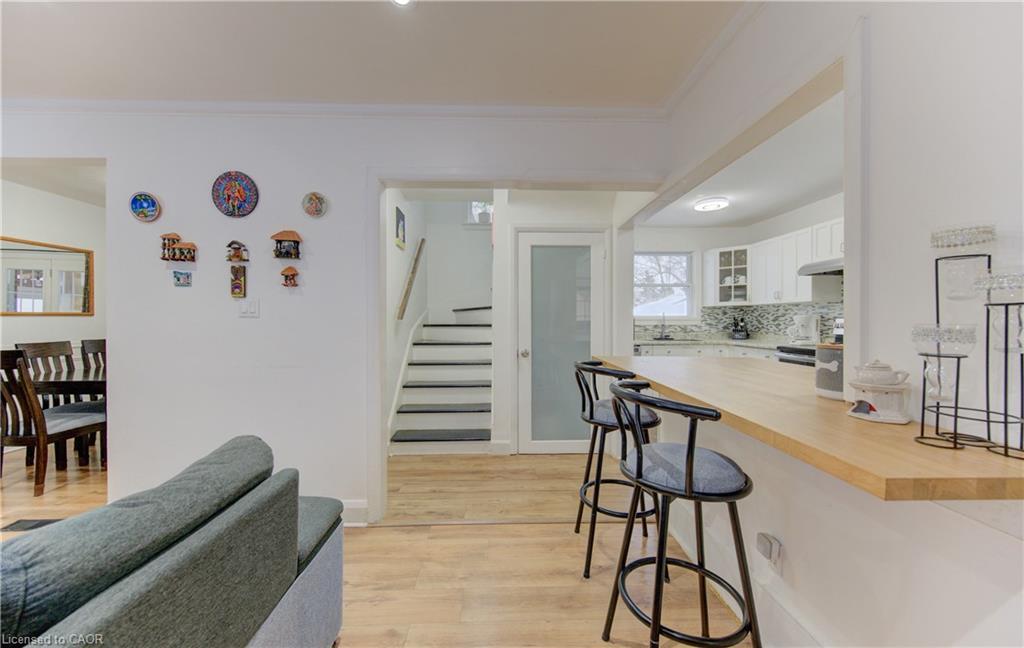 569 Stirling Avenue S, Kitchener, ON - Indoor