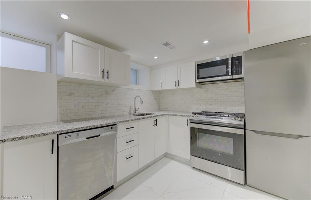 569 Stirling Avenue S, Kitchener, ON - Indoor Photo Showing Kitchen